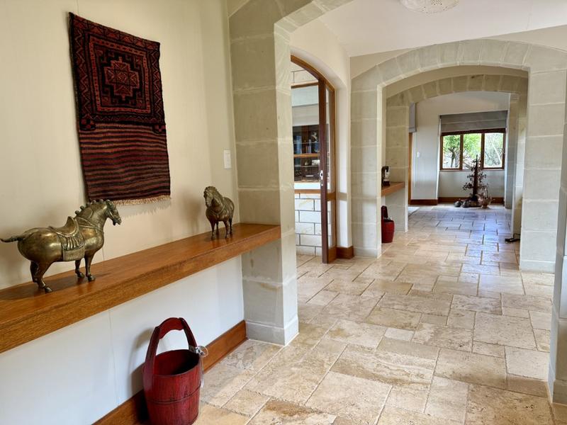 5 Bedroom Property for Sale in Clarens Free State